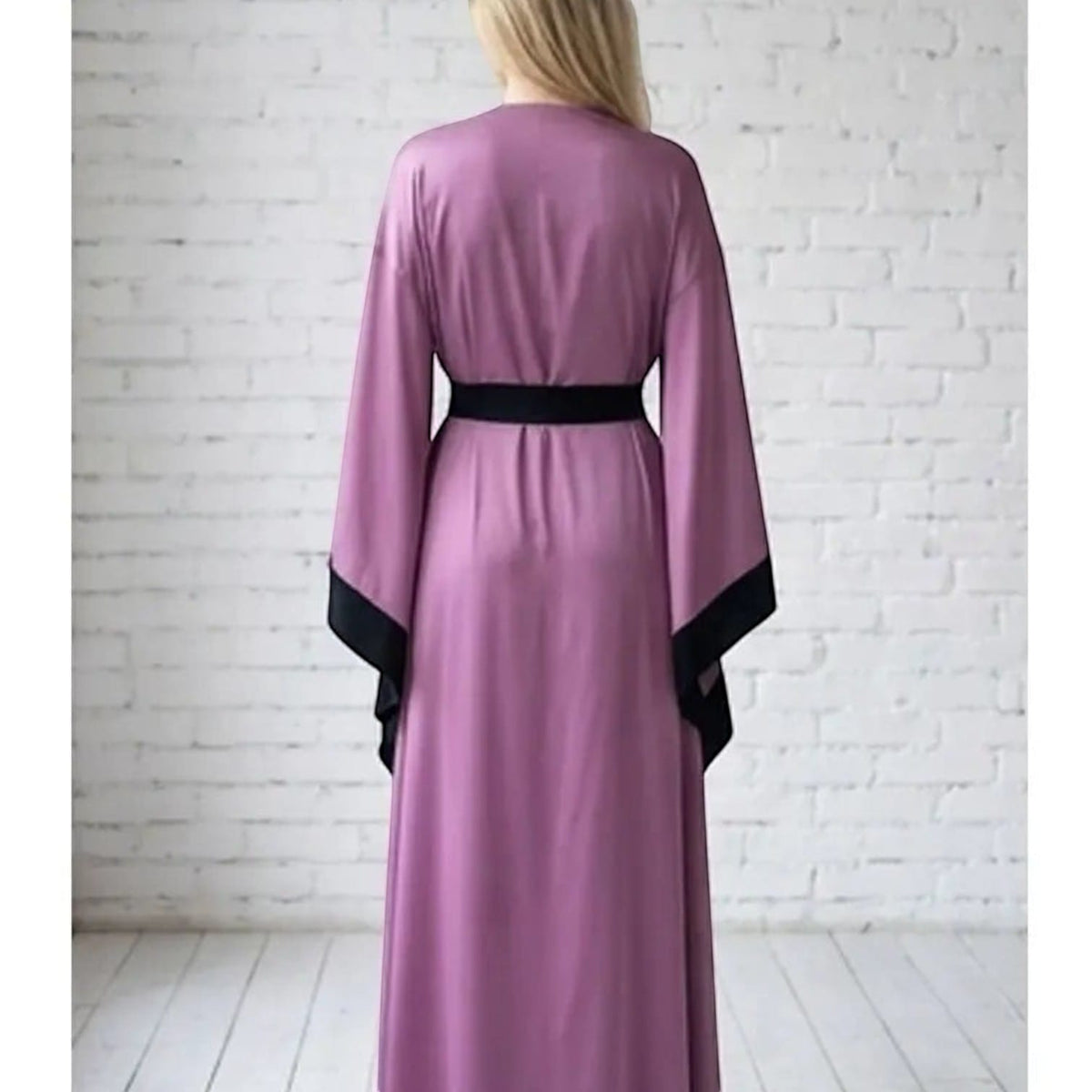 Kimono Satin Femme Manches Larges Style Mariée | Le Monde du Peignoir