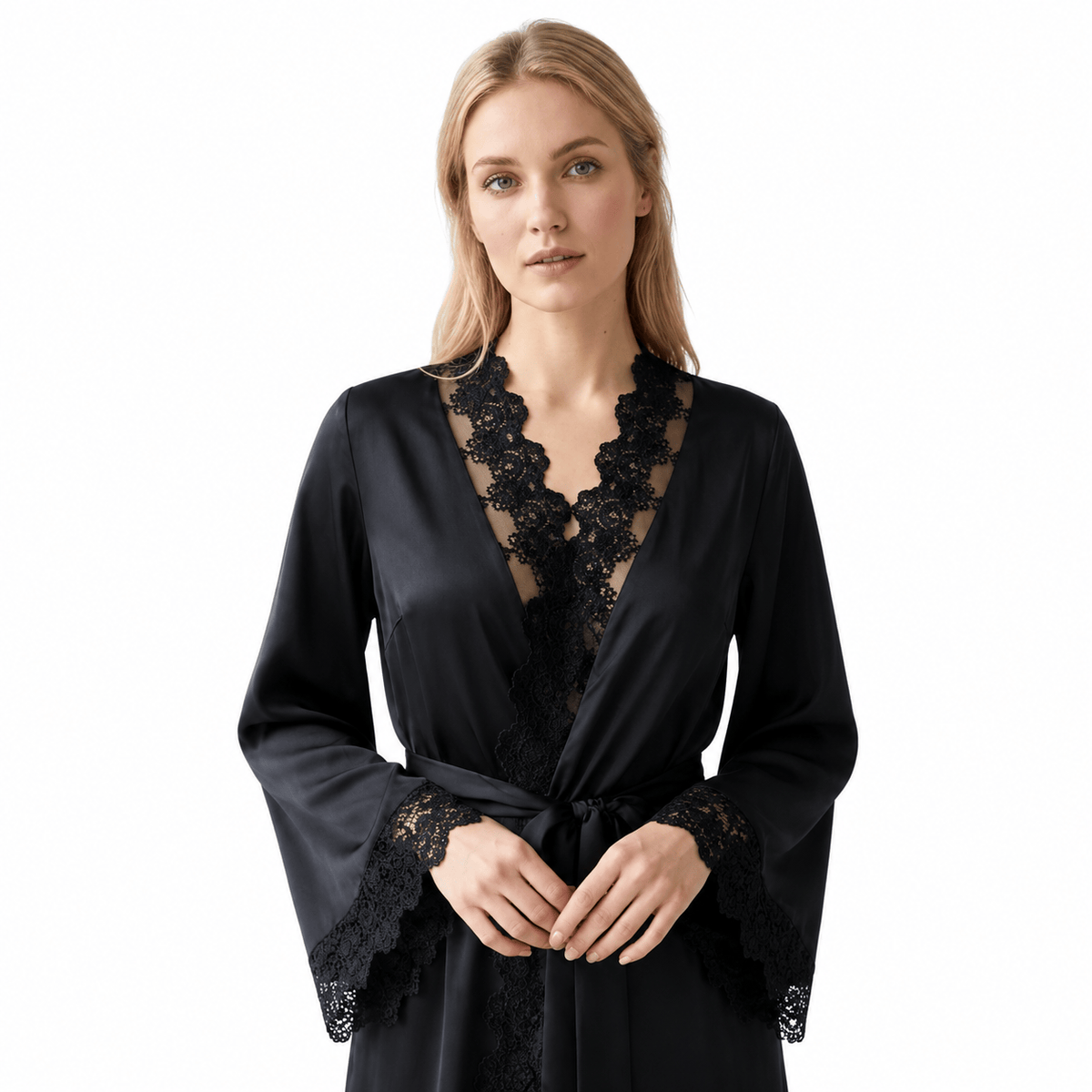 Kimono Satin Noir Femme Dentelle Manches Longues | Le Monde du Peignoir